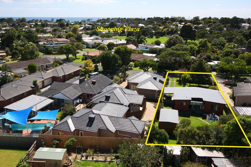 32 Warranilla Avenue, ROSEBUD, VIC 3939