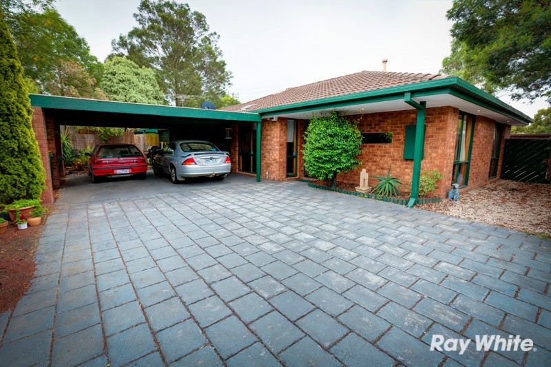 4 Gibb Court, PAKENHAM, VIC 3810