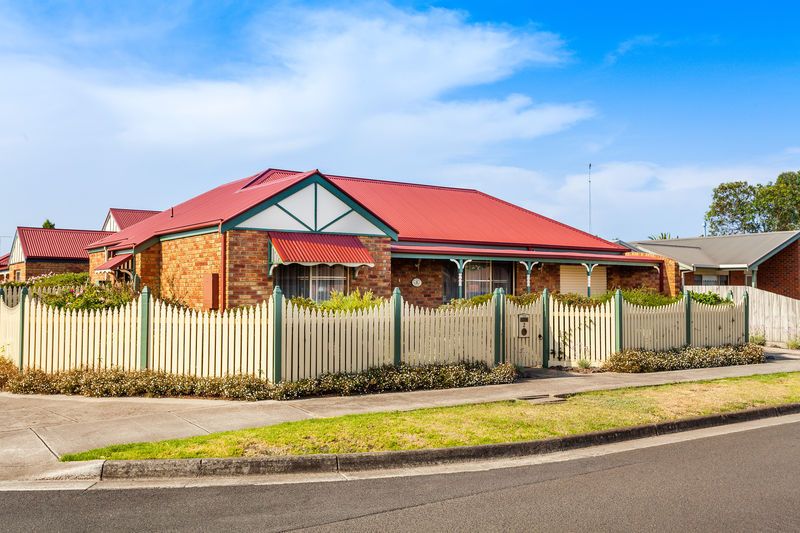 2 Banksia Place, GROVEDALE VIC 3216