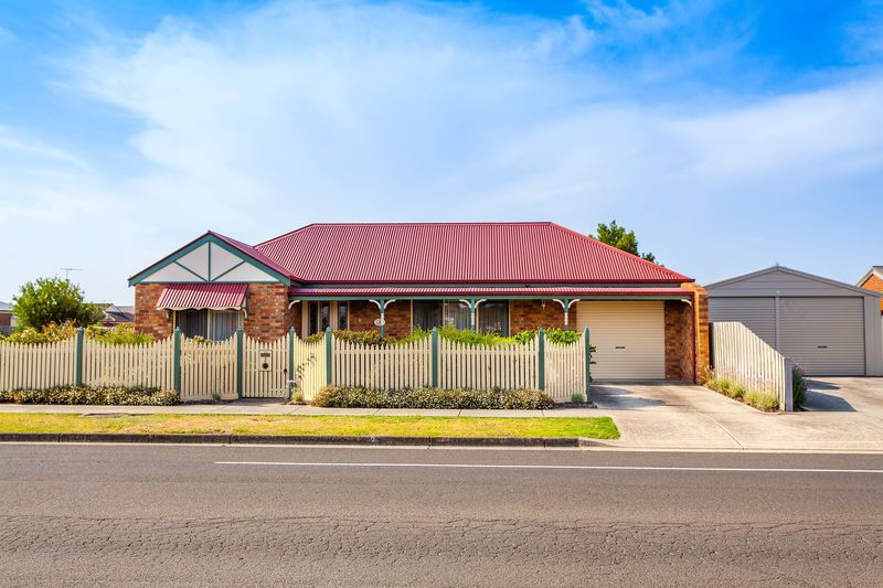 2 Banksia Place, GROVEDALE, VIC 3216