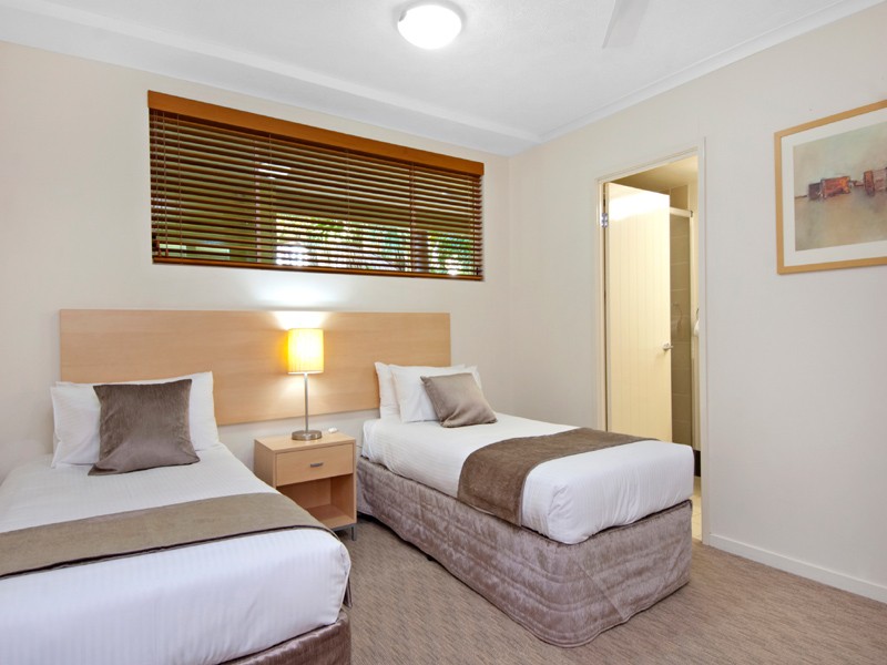 Unit 2160 'Caloundra Central' 36 Browning Boulevard, BATTERY HILL, QLD 4551