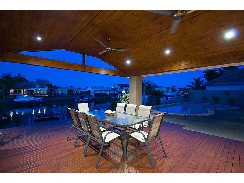 142 Sundance Way, RUNAWAY BAY, QLD 4216
