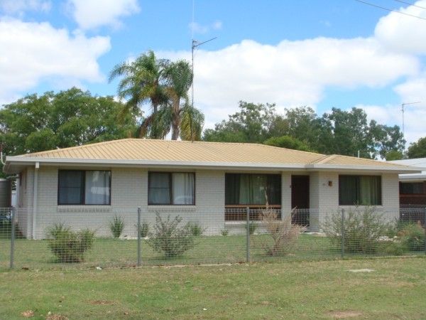 30 Beutel Street, CHINCHILLA QLD 4413