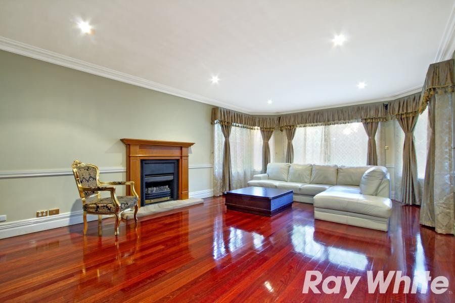 10 Giovanna Court, CASTLE HILL, NSW 2154