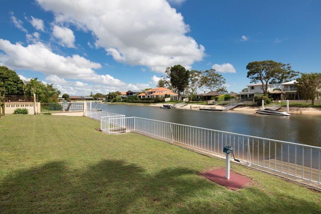 23 Park Avenue, BROADBEACH WATERS QLD 4218