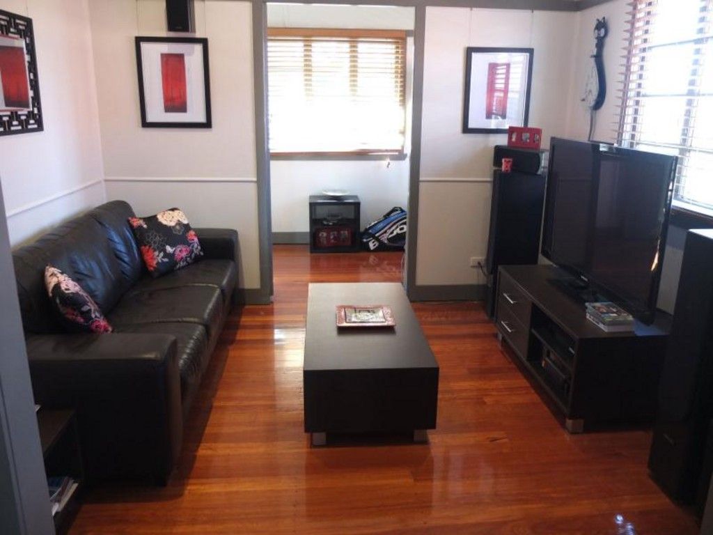 16 Gower Street, HOLLAND PARK, QLD 4121