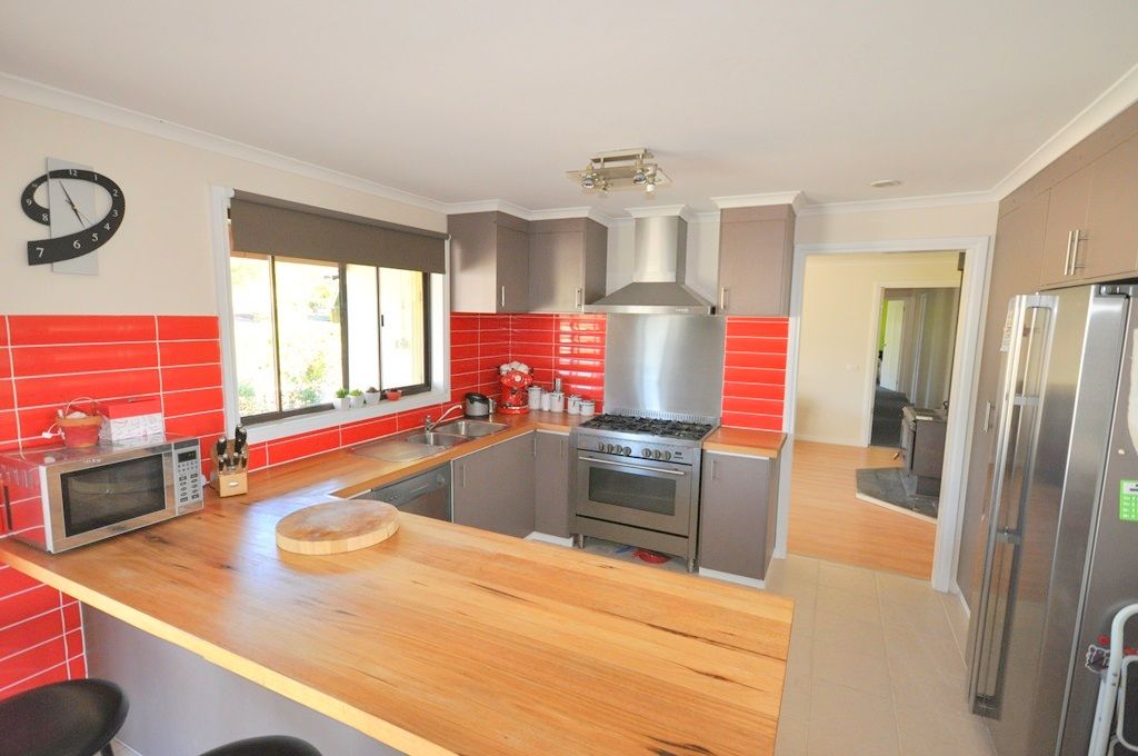 1815 Glenelg Highway, SMYTHESDALE, VIC 3351