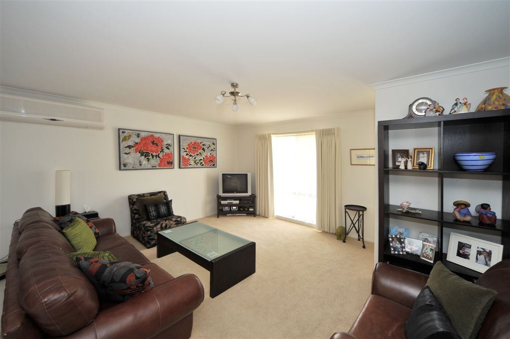 2/24 Kirby Street, GOLDEN SQUARE, VIC 3555
