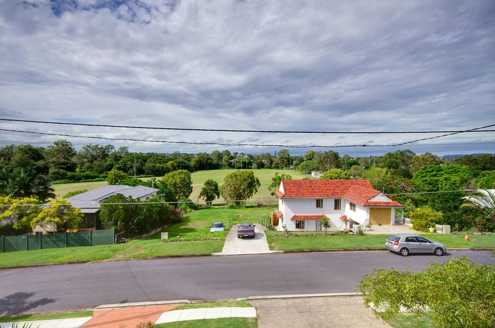 64 Huet Street, NUNDAH, QLD 4012