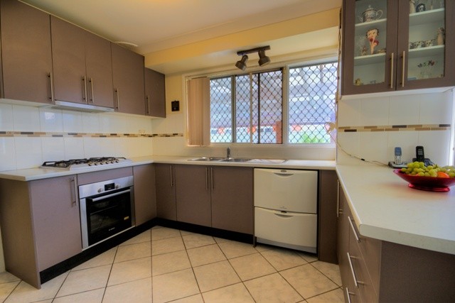 33 Allambie Road, EDENSOR PARK, NSW 2176