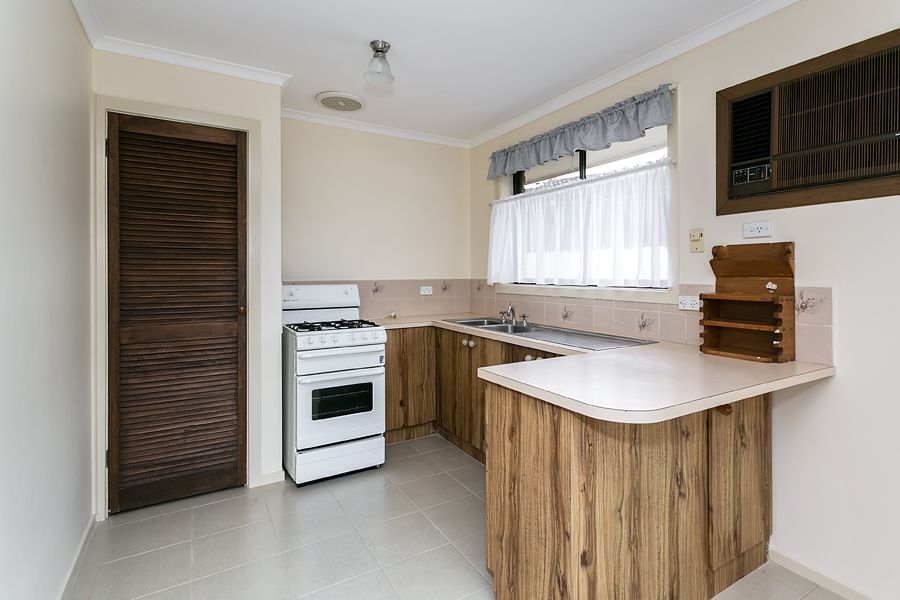 25 Second Avenue, MELTON SOUTH, VIC 3338