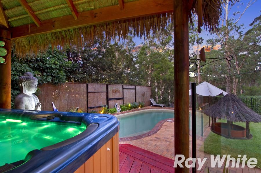 10 Cedar Grove, CASTLE HILL, NSW 2154