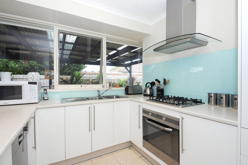 2 Currawong Drive, CARRUM DOWNS, VIC 3201