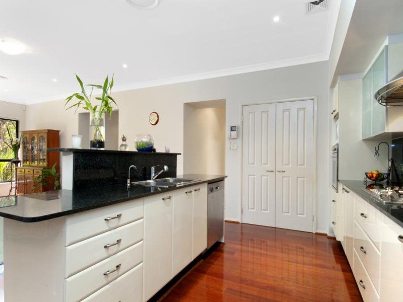 59 Softwood Avenue, BEAUMONT HILLS, NSW 2155