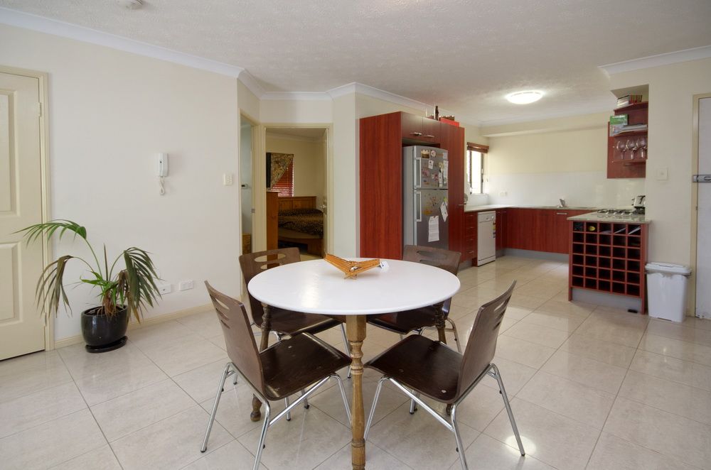 2/2 Barlow Street, CLAYFIELD, QLD 4011