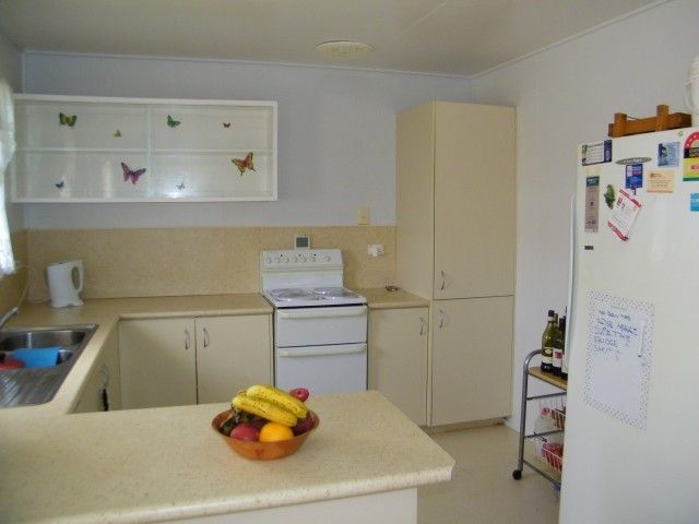 27 Dalton Street, CLINTON, QLD 4680