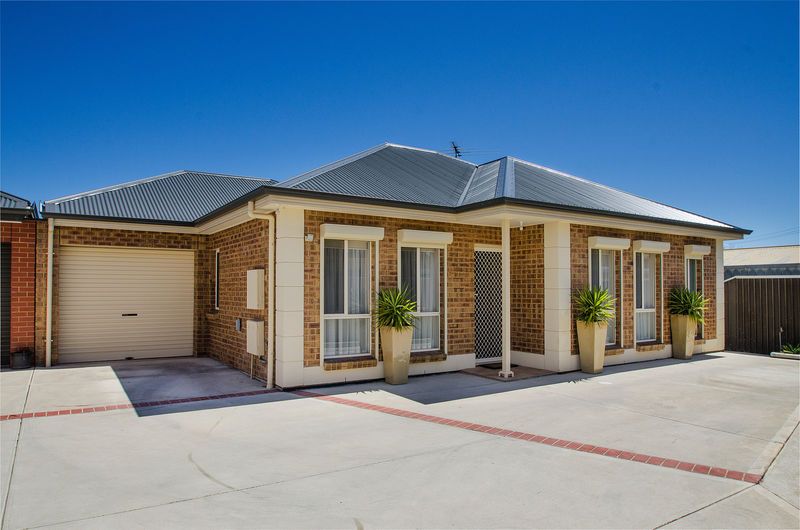 2/12 Cowra Crescent, PARK HOLME SA 5043