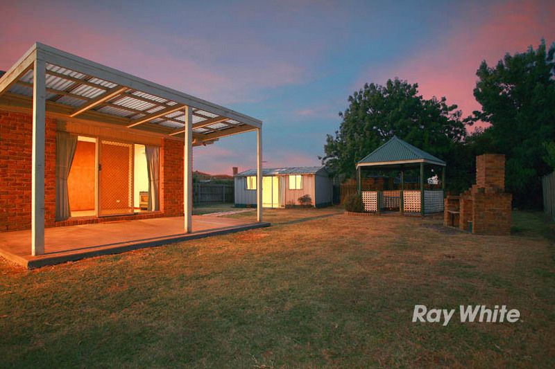 67 Lawless Drive, CRANBOURNE NORTH, VIC 3977