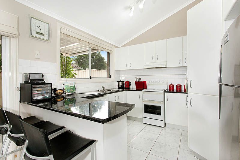 2/16 Kianga Close, FLINDERS, NSW 2529