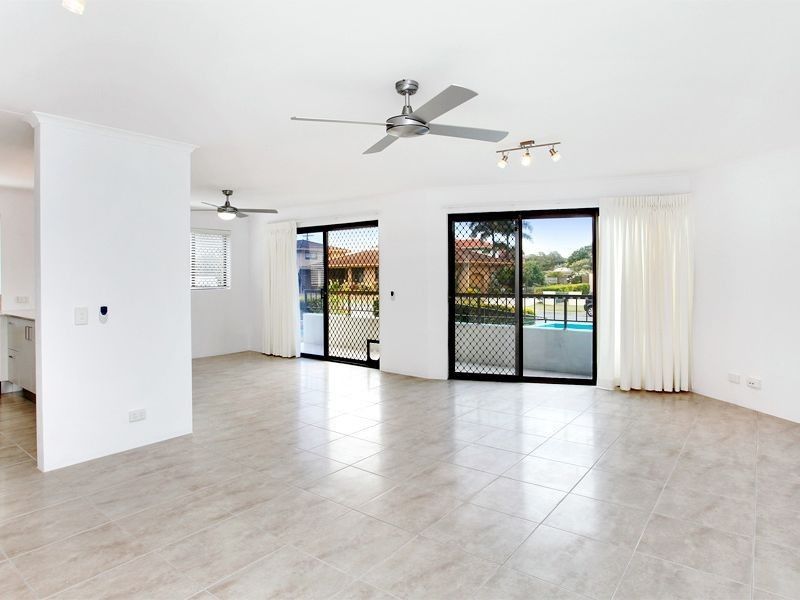Unit 2/1 Burke Street, Golden Beach, QLD 4551