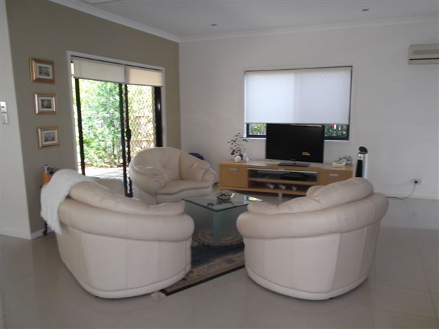 6/445 Pine Ridge Road, RUNAWAY BAY, QLD 4216