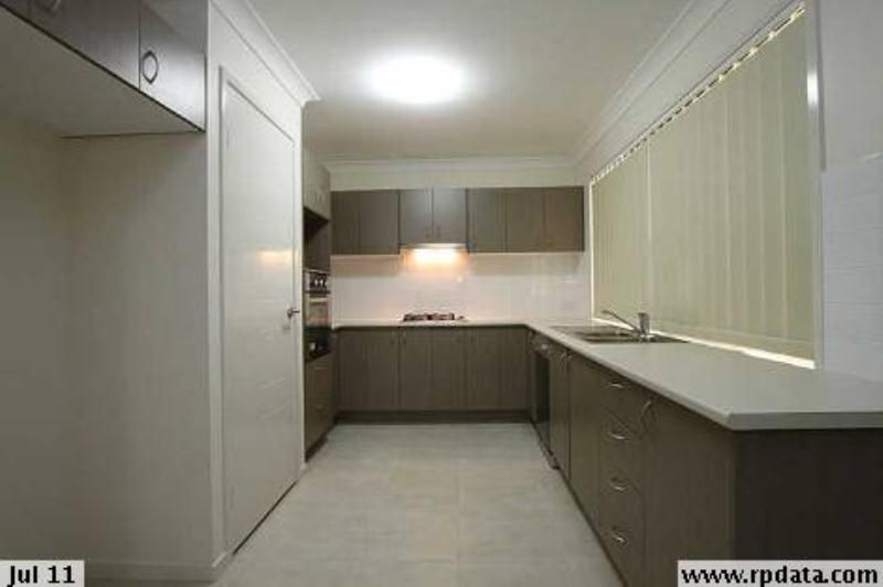 6 Denham Crescent, North Lakes, QLD 4509