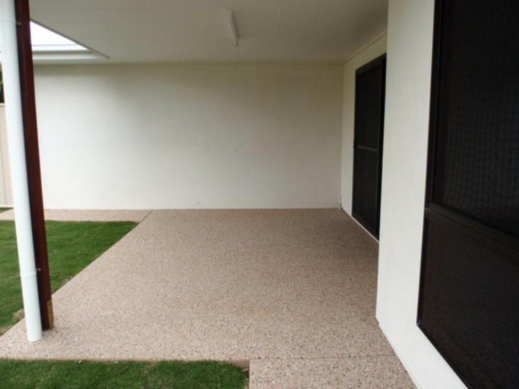 2/9 Paperbark Place, EMERALD, QLD 4720