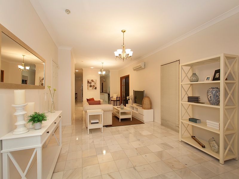 103 Stephen Street, CAMP HILL, QLD 4152