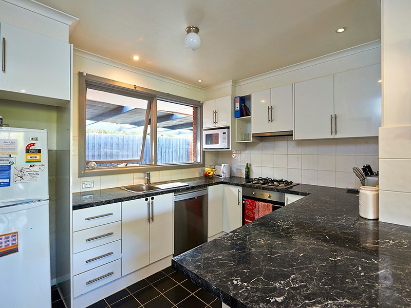 6 Chalmers Grove, UPPER FERNTREE GULLY, VIC 3156