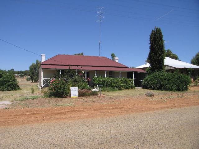11 Tenth Road, YORK WA 6302