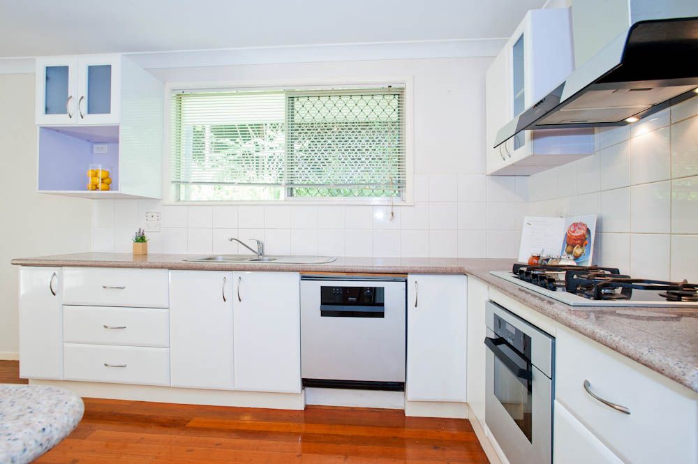 1 Dodwell Street, HOLLAND PARK WEST, QLD 4121