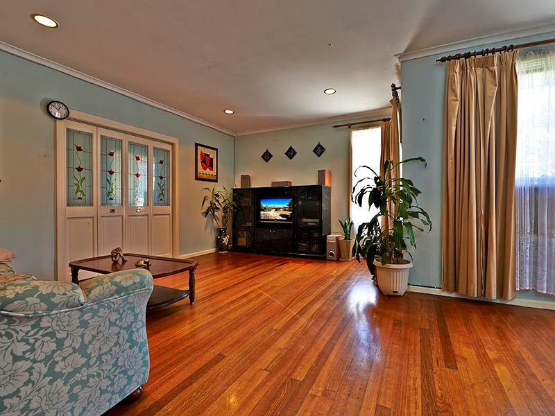 34 Moira Avenue, FERNTREE GULLY, VIC 3156