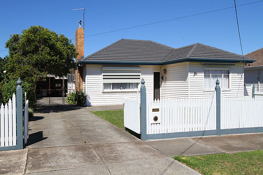 39 Cedar Street, THOMASTOWN VIC 3074