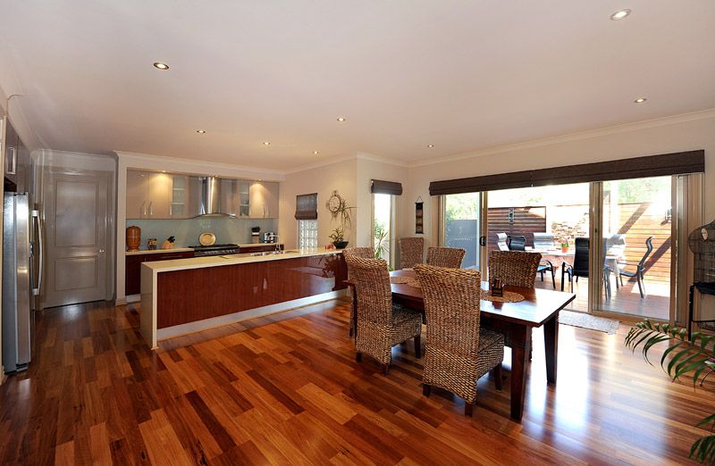 2/1 Renown Street, FERNTREE GULLY, VIC 3156