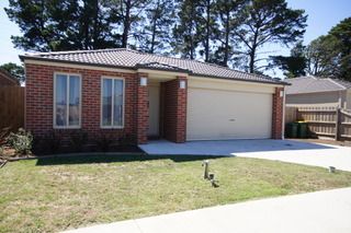 27 Melissa Way, PAKENHAM, VIC 3810