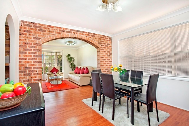 38 Kingfisher Avenue, BOSSLEY PARK, NSW 2176