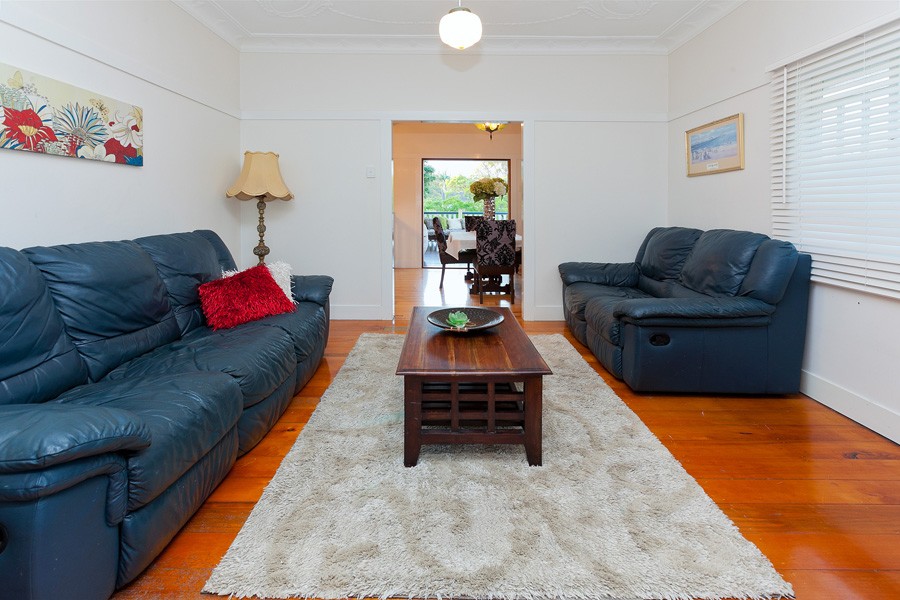 50 Burlington Street, HOLLAND PARK, QLD 4121