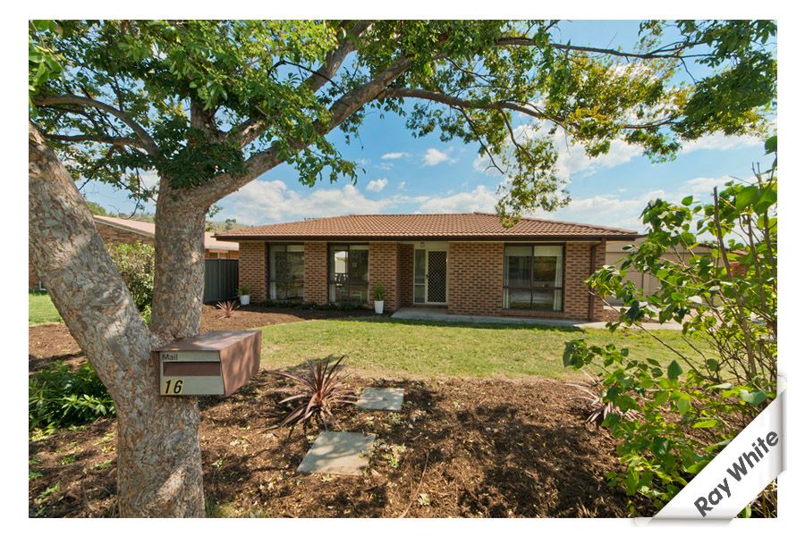 16 Midge Street, GORDON ACT 2906