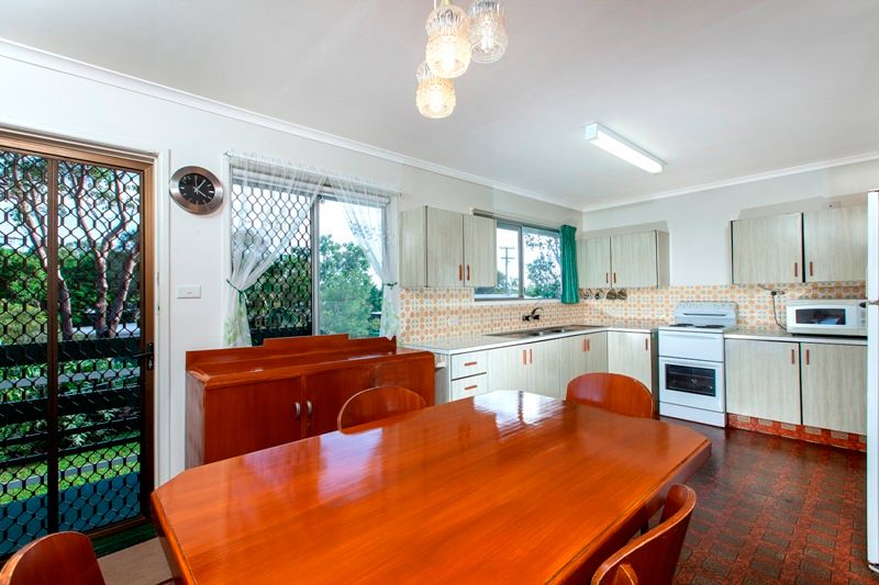 6 Earnshaw Street, GOLDEN BEACH, QLD 4551