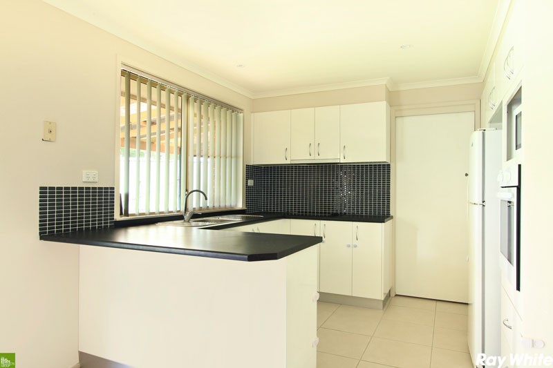 18 Mayfield Circuit, ALBION PARK, NSW 2527