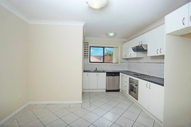 2/20 Crown Street, HARRIS PARK, NSW 2150