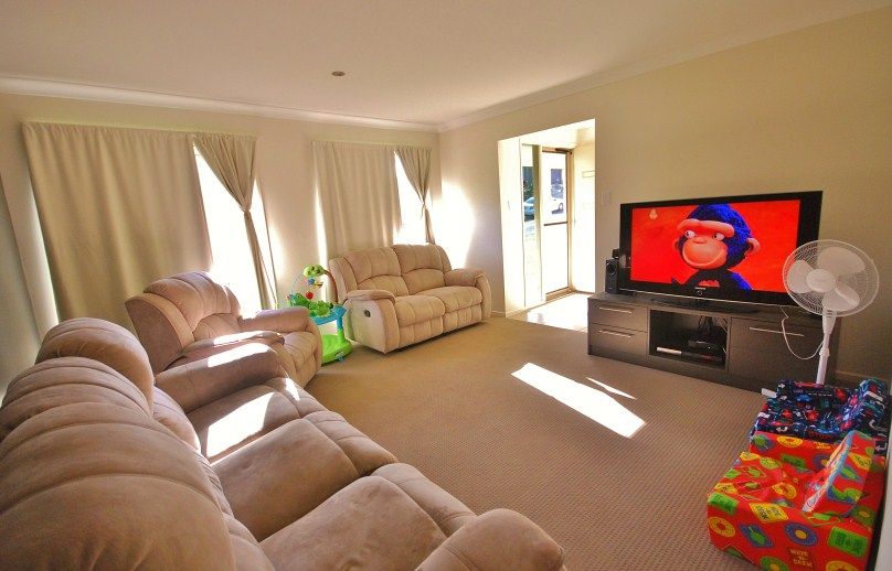 31 Smerdon Way, GLASS HOUSE MOUNTAINS, QLD 4518