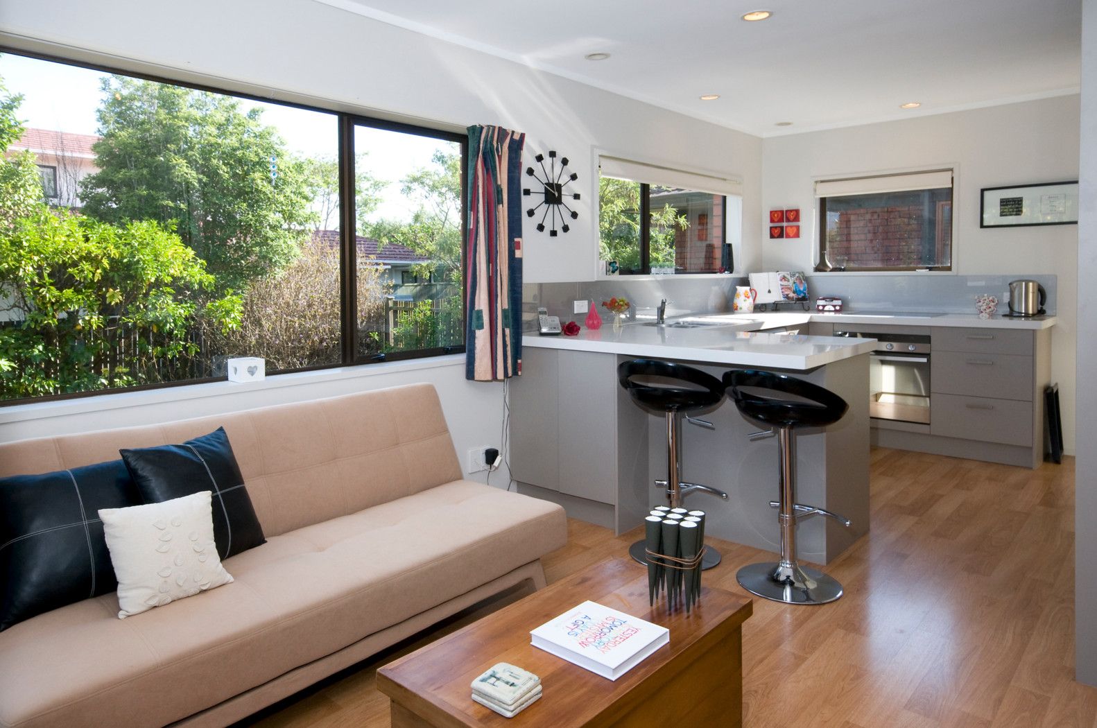 112 Hutchinsons Road, BUCKLANDS BEACH, Manukau City