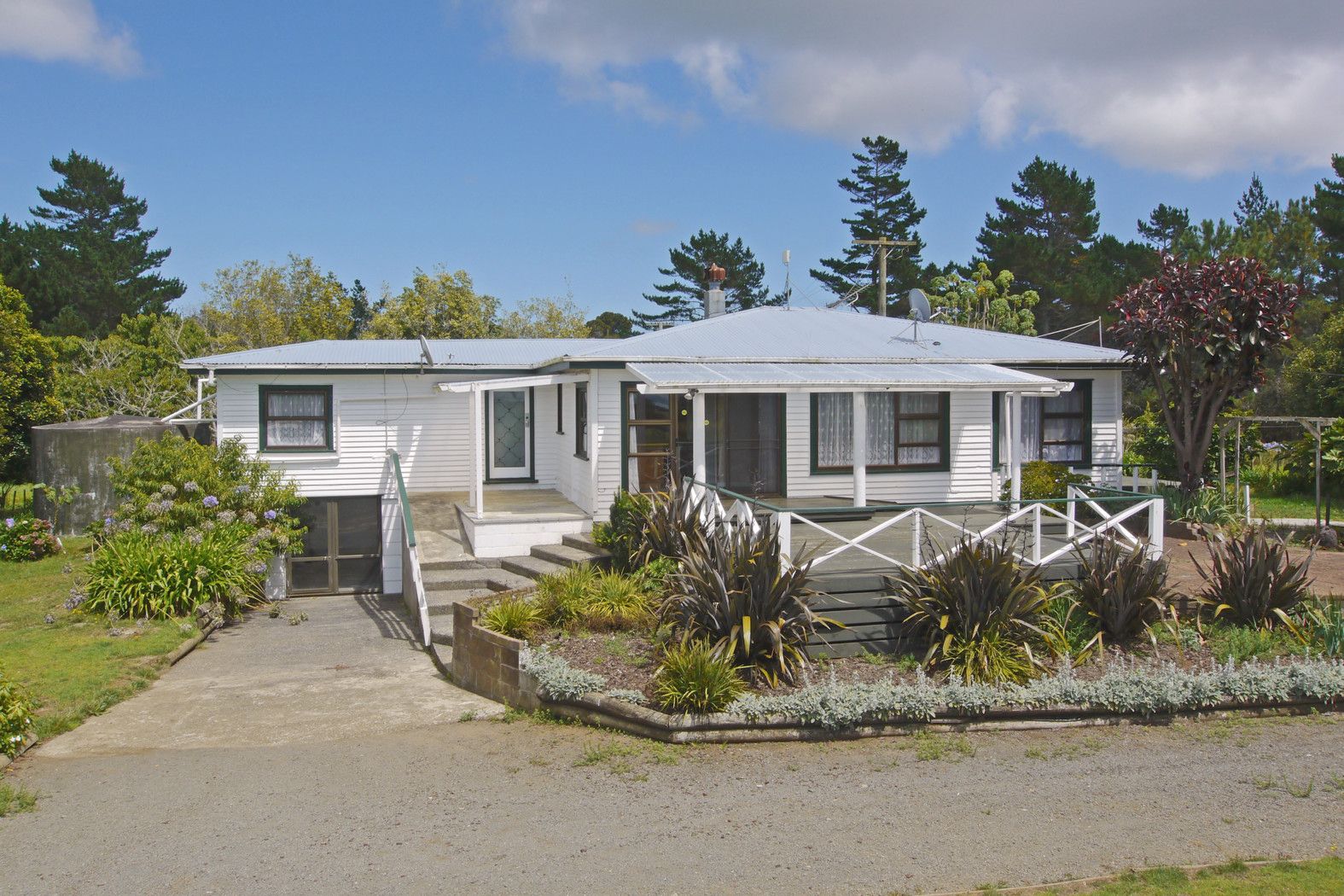 6 Tram Gully Road, Awhitu, Franklin