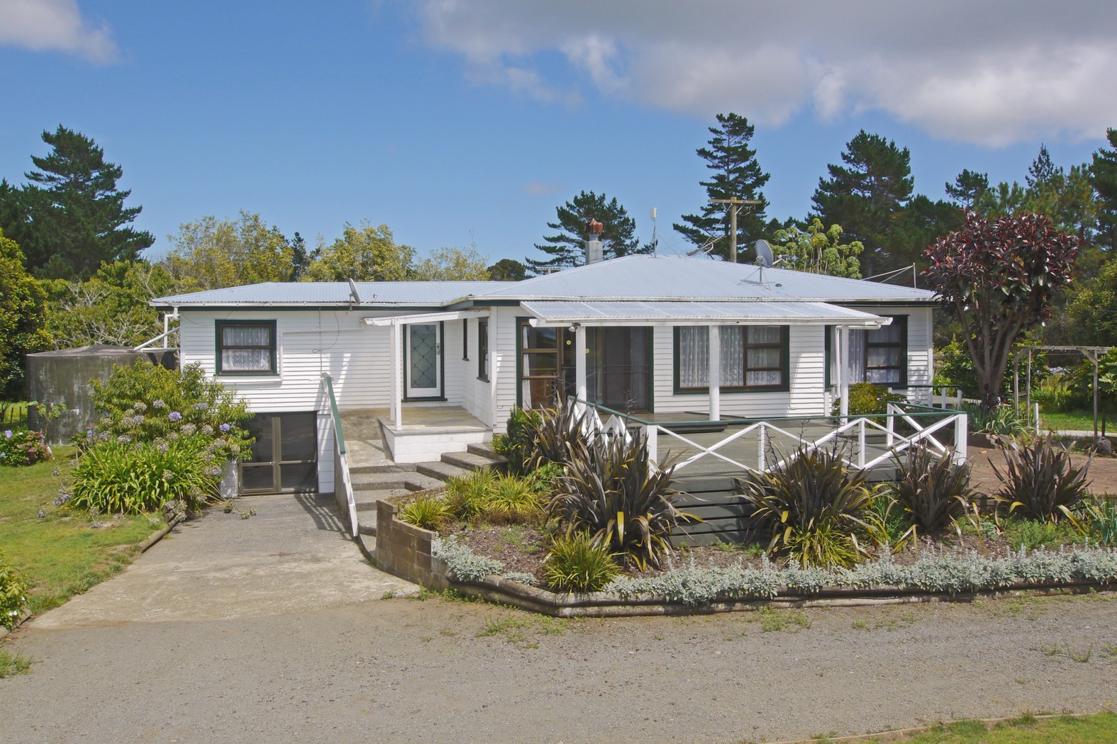 6 Tram Gully Road, Awhitu, Franklin