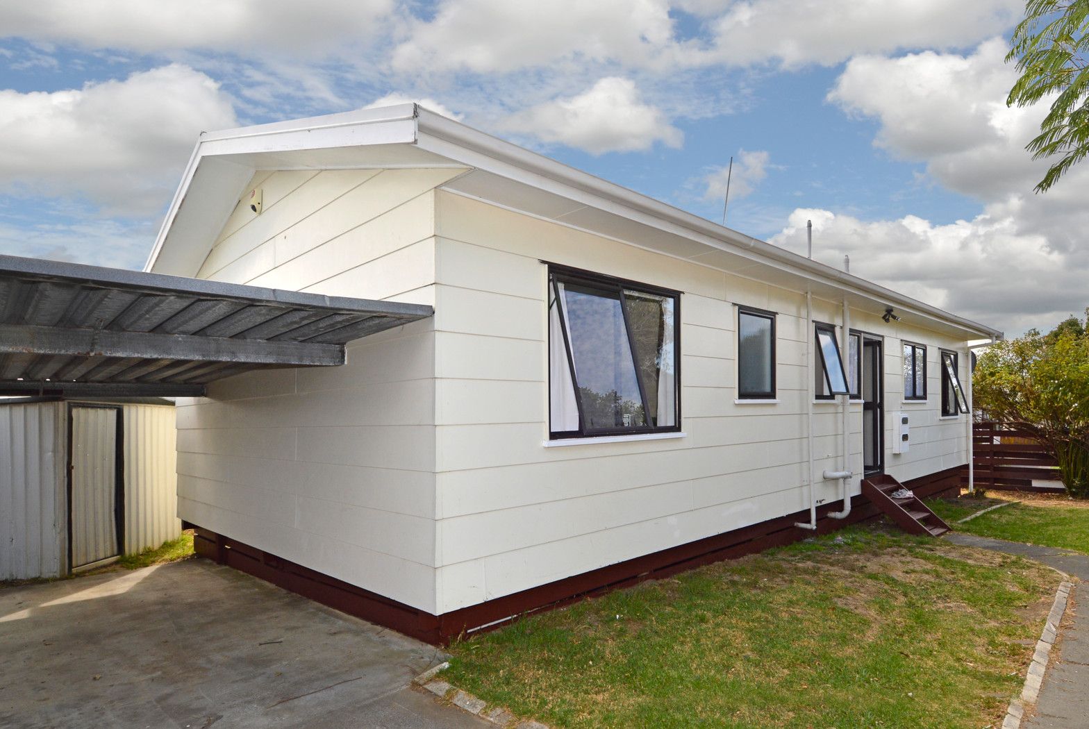 2/205 Finlayson Avenue, Clendon Park, Manukau City