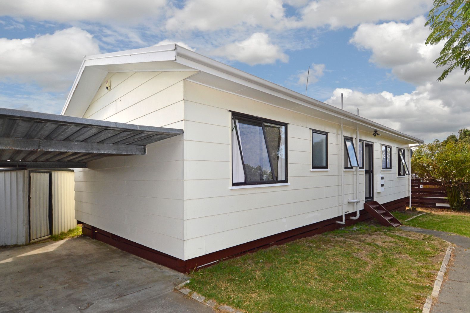 2/205 Finlayson Avenue, Clendon Park, Manukau City