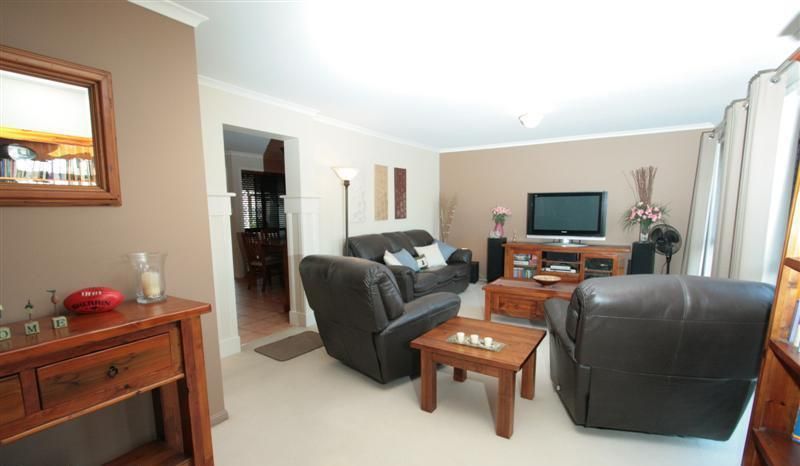 30 Blue Mountain Crescent, WARNER, QLD 4500
