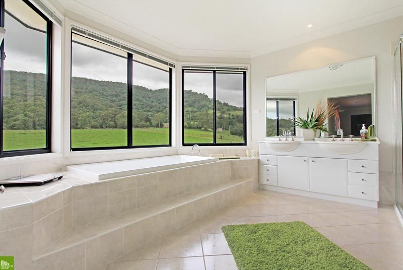 227 Ashburton Drive, ALBION PARK, NSW 2527