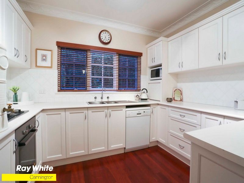 18 Redmond Street, SALTER POINT, WA 6152